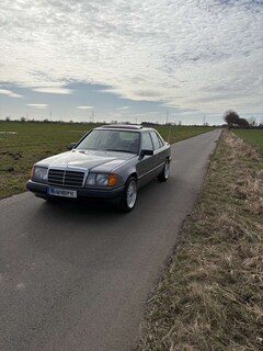 Bild des Angebotes Mercedes-Benz 230