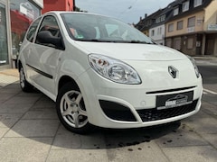 Bild des Angebotes Renault Twingo Authentique/ Zahnriemen und TÜV NEU