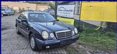 Bild des Angebotes Mercedes-Benz E 240 Limo Aut Klima Alu AHK 1,9t HU: 6-26