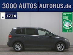 Bild des Angebotes VW Touran 2.0 TDI Comf. Navi LED AHK DYNAUDIO StHzg
