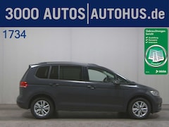 Bild des Angebotes VW Touran 2.0 TDI Comf. Navi LED AHK DYNAUDIO StHzg