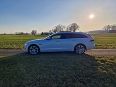 Bild des Angebotes Jaguar XF XF 30d Sportbrake  Aut. Portfolio