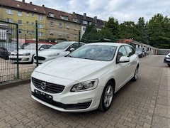 Bild des Angebotes Volvo V60 Kombi Linje Business TÜV bis 04.28 1.HAND