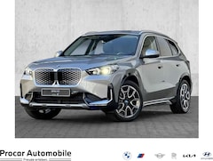 Bild des Angebotes BMW iX1 xDrive30 X-Line PANO AHK DA+ PA+ H/K 19"