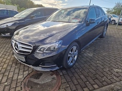 Bild des Angebotes Mercedes-Benz E 220 BlueTEC-Matrix+Leder+Navi+LED+Kamera+SHZ+el. SDach