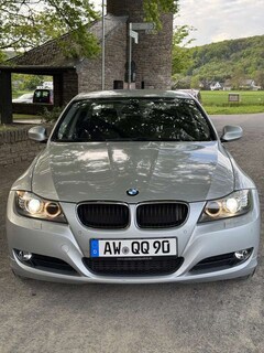 Bild des Angebotes BMW 320 320d DPF Aut. Edition Exclusive