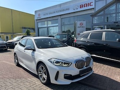 Bild des Angebotes BMW 118 i M Sport*Leder*Navi*Tempomat*Spurhalteassistent