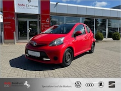 Bild des Angebotes Toyota Aygo Cool&Go Navi*KLIMA*Bluetooth ab 29 EUR / Monat