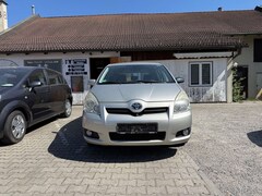 Bild des Angebotes Toyota Corolla Verso 1.8 Exe-7 Sitze-RüKa-FrontKamera-Ahk-Temp-Klima