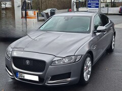 Bild des Angebotes Jaguar XF 20d Prestige AWD/Bi-Xenon/Vollleder/AHK/Aut.