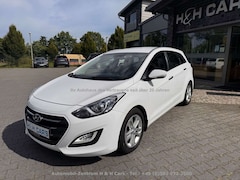 Hyundai i30 1.6 CRDi DCT blue Style Aut. Alu