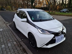 Bild des Angebotes Toyota Aygo Aygo 5-Türer x