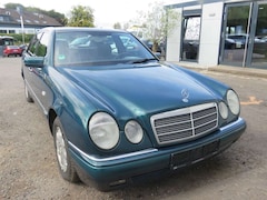 Bild des Angebotes Mercedes-Benz E 230 *AUTOMATIK*ELEGANCE*KLIMA