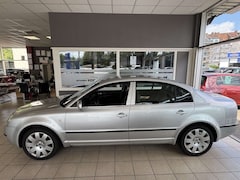 Skoda Superb 1.8 T Elegance Automatik Leder Memory PDC