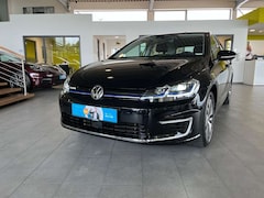 VW Golf VII Lim. e-Golf *LED*Wärmepumpe*RFK*