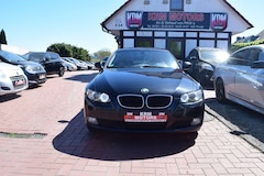 Bild des Angebotes BMW 320 i KLIMAAUTOMATIK,NAVI,VOLLLEDER,BI-XENON,PDC