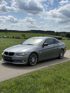 Bild des Angebotes BMW 320 i e92 Scheckheft*8fach*Gepflegt*TÜV*BMW Performan