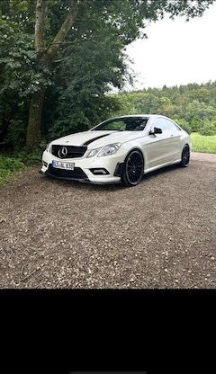 Bild des Angebotes Mercedes-Benz E 350 CGI Coupe BlueEFFICIENCY 7G-TRONIC Elegance