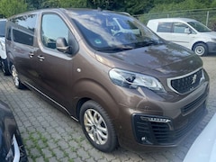 Bild des Angebotes Peugeot Traveller Business*VIP*L2*AHK*Leder*PDC*Head-Up*