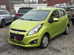 Bild des Angebotes Chevrolet Spark LT 1.0 Klima 1-Hand TÜV NEU 8xBereift Hoch
