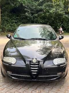 Bild des Angebotes Alfa Romeo 147 2.0 16V T.Spark Distinctive