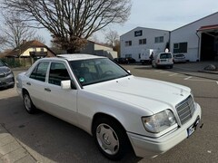 Bild des Angebotes Mercedes-Benz 220 E 220 Automatik | Schiebedach| 2 hand | TÜV |