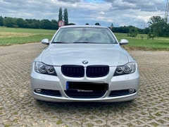 Bild des Angebotes BMW 320 320i