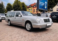 Bild des Angebotes Mercedes-Benz 200 E 1.Hand Bestattungswagen Leichenwagen
