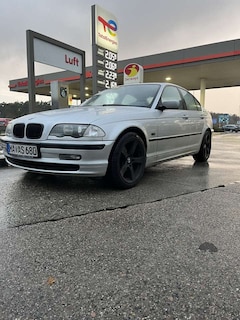Bild des Angebotes BMW 323 323i