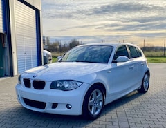 Bild des Angebotes BMW 116 BMW 116i M Sportpaket Alpinweiß 3 Serviceheftgepf