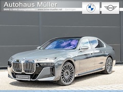 Bild des Angebotes BMW 740 d INDIVIDUAL Theatre Executive Pilot L3 B&W HUD