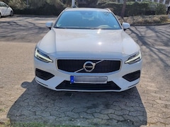 Bild des Angebotes Volvo V60 D4 Geartronic Momentum Pro