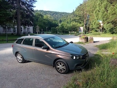 Lada Vesta Kombi TÜV neu, guter Zustand privat