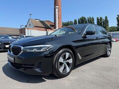 Bild des Angebotes BMW 520 d*ACC*HUD*LED*NAVI*AHK*MWST*KAMERA*MWST