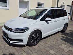 Bild des Angebotes VW Touran TDI AHK StHzg Kamera 7si Sound Alcantara