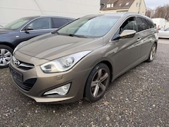 Bild des Angebotes Hyundai i40 Premium *Autom/KeylessGO/Tüv03.27/SHZ/Temp*
