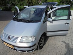 Bild des Angebotes VW Sharan 2.0 Automatik/ /Benzin/LPG-GAS/7Sitze