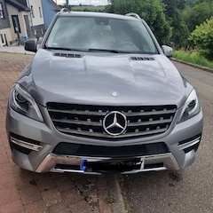 Bild des Angebotes Mercedes-Benz ML 250 ML 250 BlueTEC 4MATIC 7G-TRONIC