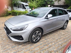 Bild des Angebotes Hyundai i30 Go Mild Hibrid 1,5 Liter