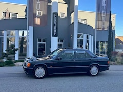 Mercedes-Benz 190 E 2.5 16 V Deutsch top Sammlerfahrzeug