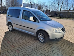 Bild des Angebotes VW Caddy Maxi Life Behindertengerecht-Rampe + Sitz