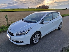 Bild des Angebotes Kia Ceed / cee'd 1.4 CVVT Comfort