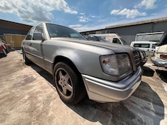 Bild des Angebotes Mercedes-Benz 400 E W124 / LEDER / SCHIEBEDACH