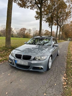 Bild des Angebotes BMW 325 325i Touring Aut.