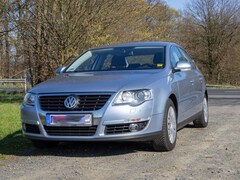 Bild des Angebotes VW Passat TOP-gepflegt, Comfortline, 8-fach bereift, elektr. Sitze, Einparkhilfe, Sitzheizung