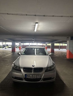 Bild des Angebotes BMW 330 330i
