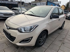 Bild des Angebotes Hyundai i20 Style 1.4  8 FACH/KLIMA/USB/AUTOMATIK