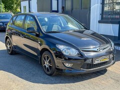 Bild des Angebotes Hyundai i30 1.4 Lim. 2.HAND|UNFALLFREI|EURO5