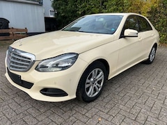 Bild des Angebotes Mercedes-Benz E 220 MOTOR LÄUFT UNRUHIG