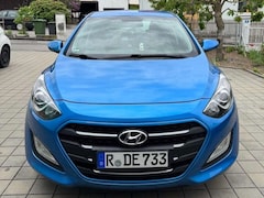 Hyundai i30 i30 blue 1.6 GDI DCT Passion